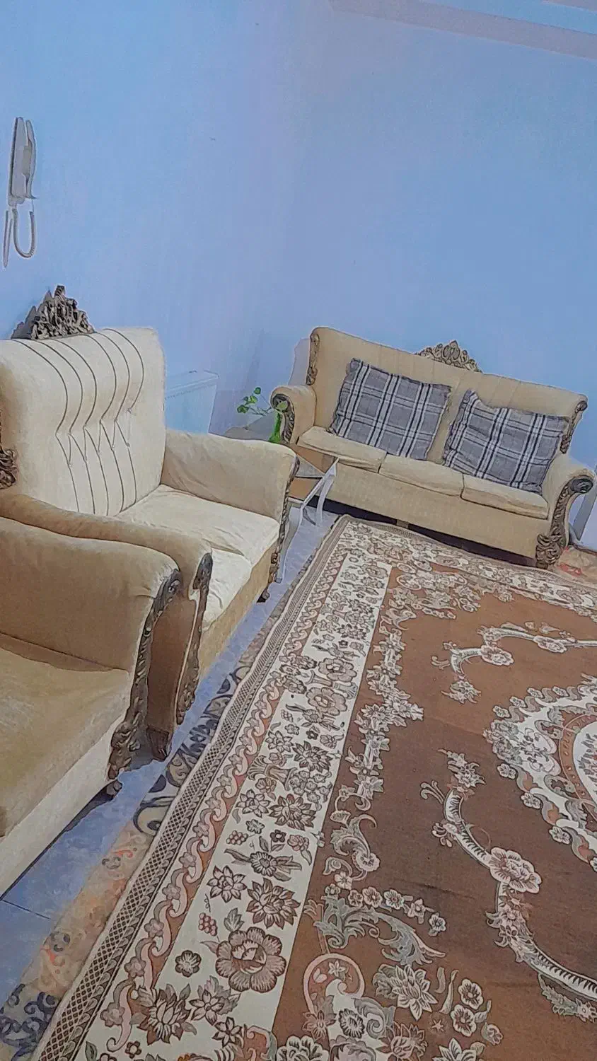 آپارتمان تمیز میباشد وامکانات رفاهی موجود است|اجارهٔ کوتاهمدت آپارتمان و سوئیت|پیشوا, |دیوار