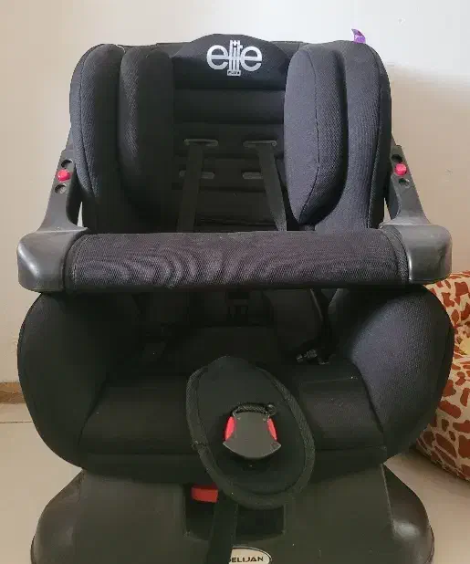 صندلی کودک|تخت و صندلی بچه|آستانه اشرفیه, |دیوار