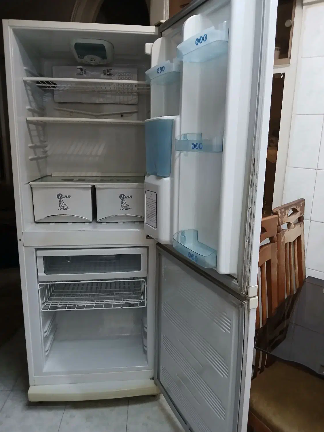 یخچال دوازده فوت کارکرده هشت میلیون تومان|یخچال و فریزر|اندیشه, اندیشه فاز ۵|دیوار