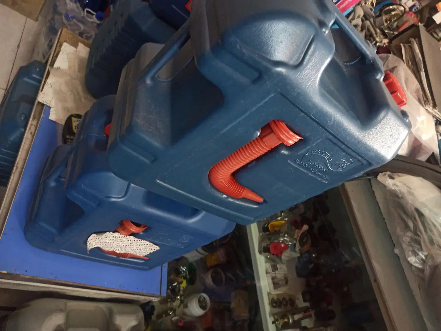 گالن ۲۰ لیتری|ظروف نگهدارنده، پلاستیکی، یکبارمصرف|زنجان, |دیوار