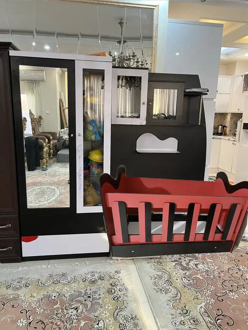 کمد و تخت  نوجوان کاملا سالم|تخت و سرویس خواب|قدس, شهر‌قدس|دیوار