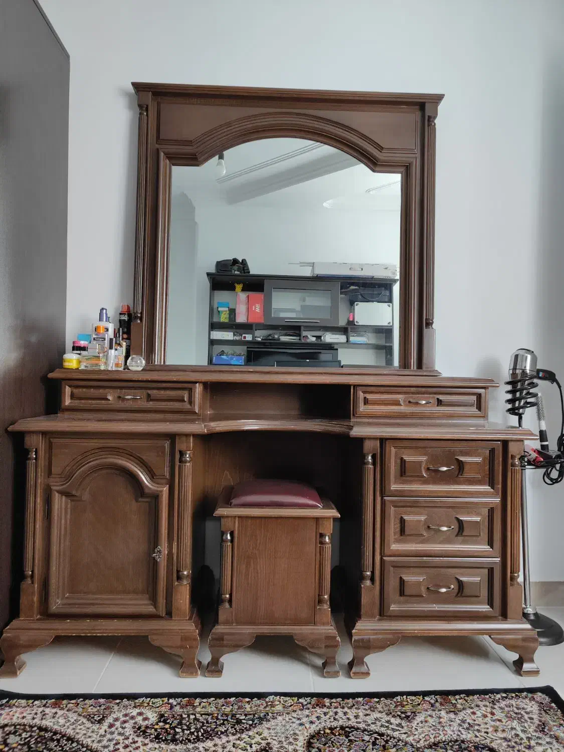 میز لوازم آرایشی همراه دوتا پاتختی  چوب راش|تخت و سرویس خواب|فردیس, سرحد آباد|دیوار