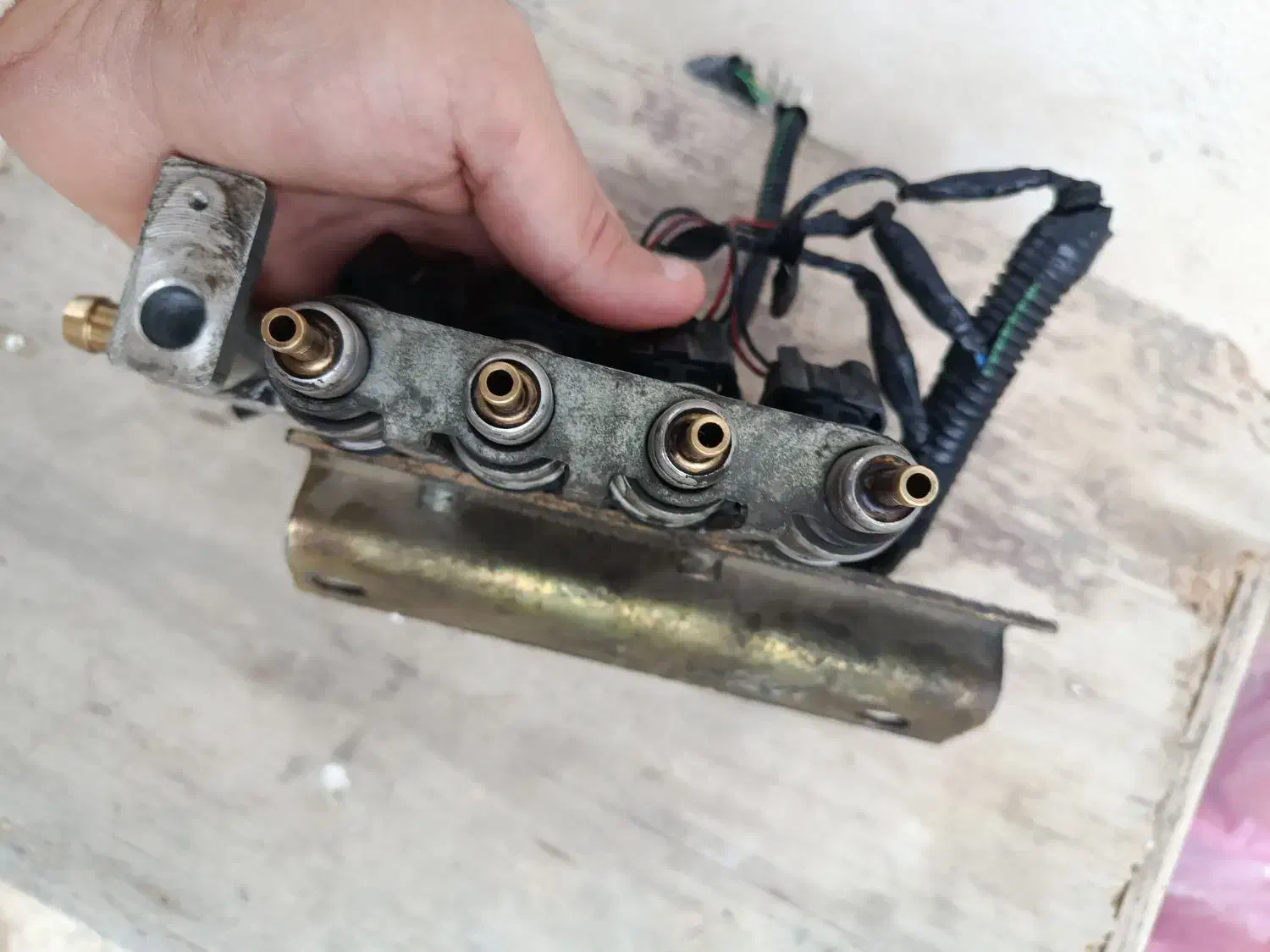 سوزن گاز نیسان غرب استیل|قطعات یدکی و لوازم جانبی|رشت, منظریه|دیوار