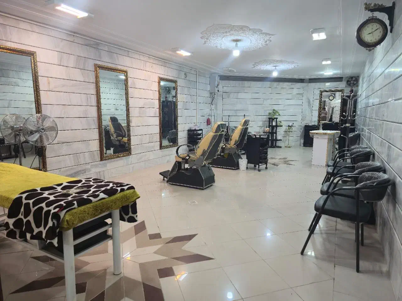 اجاره ی سالن|اجارهٔ دفتر کار، اتاق اداری، مطب|نجفآباد, هفده شهریور|دیوار