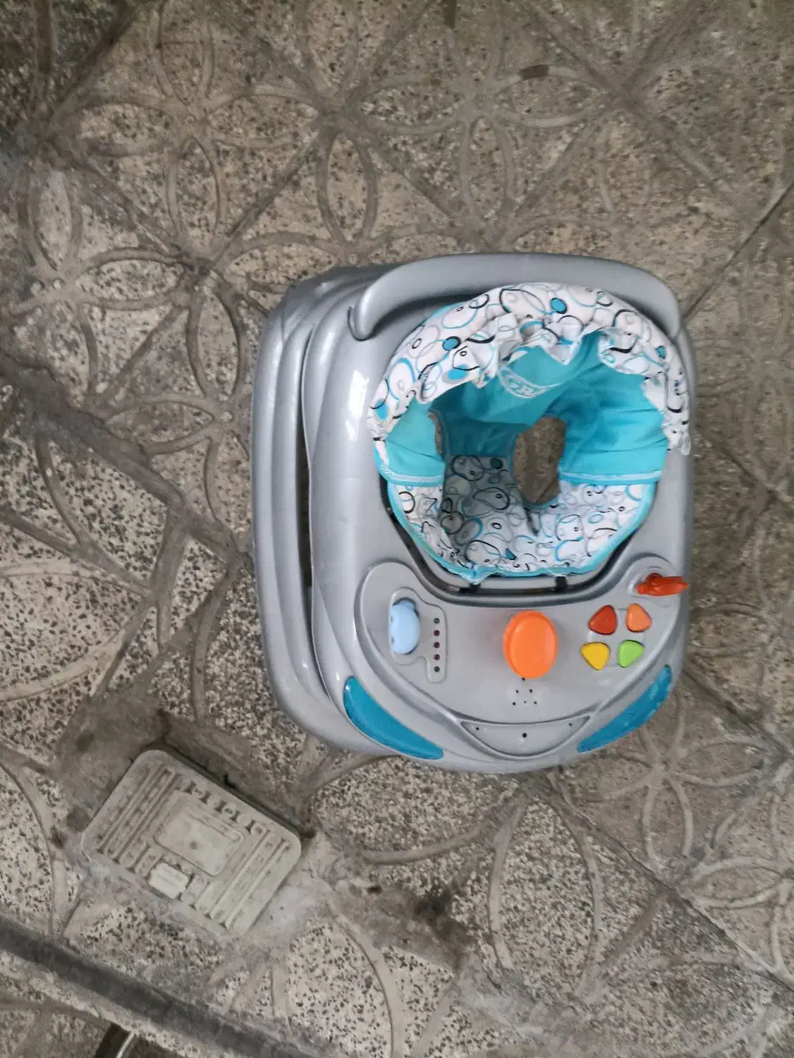 رو‌رو‌رک|کالسکه و لوازم جانبی|ابهر, |دیوار