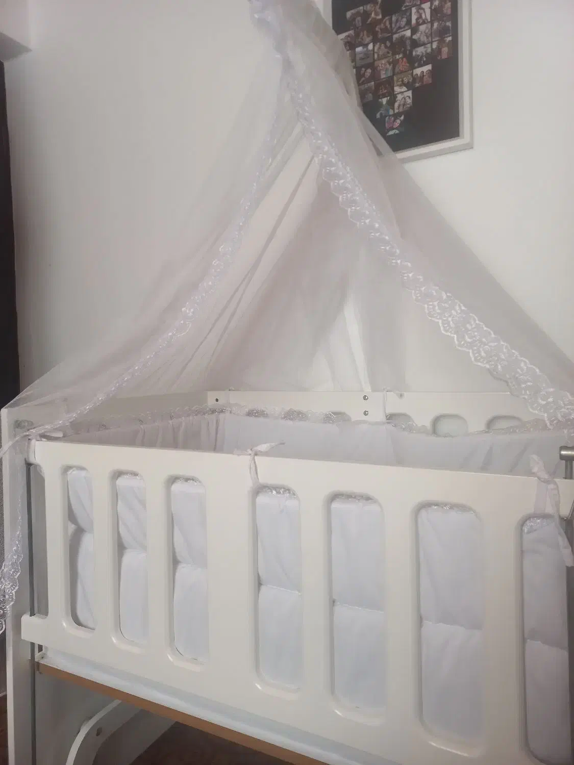 تخت  کنار مادر نو نو|تخت و صندلی بچه|کتالم و سادات شهر, |دیوار