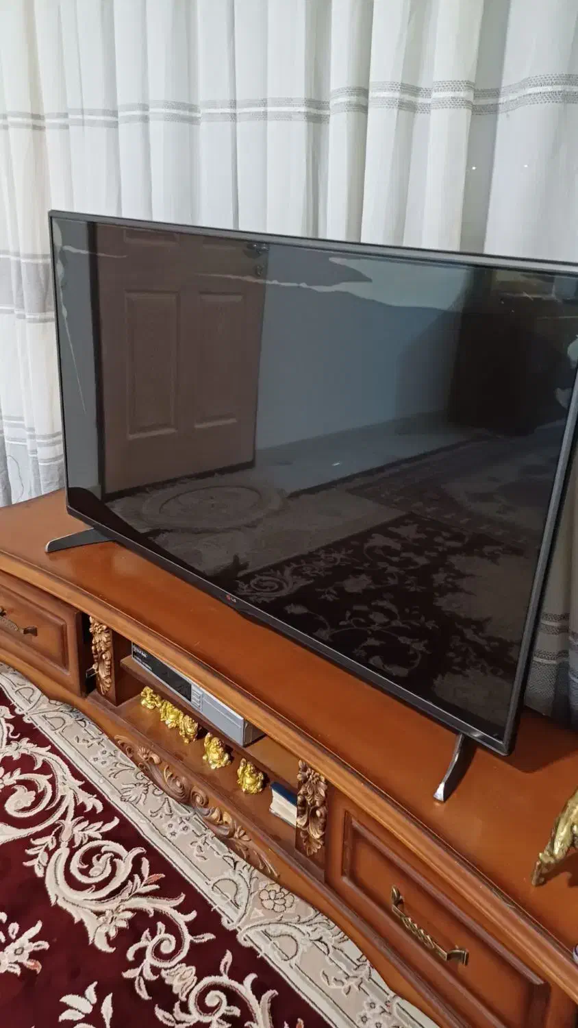 تلویزیون|تلویزیون و پروژکتور|قرچک, شهرک الحدید|دیوار