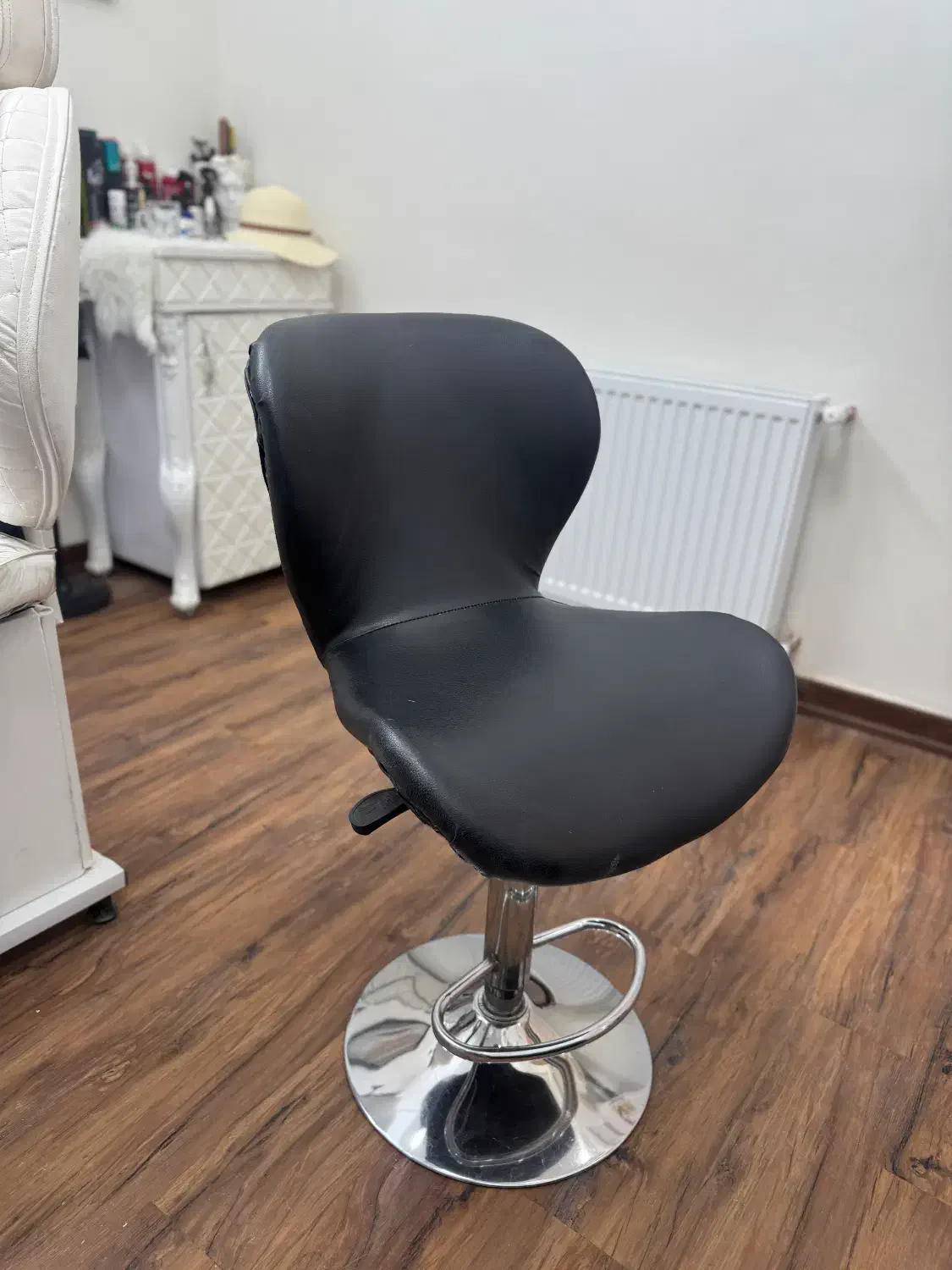 فروش تخت و صندلی|آرایشگاه و سالنهای زیبایی|خرمآباد, |دیوار