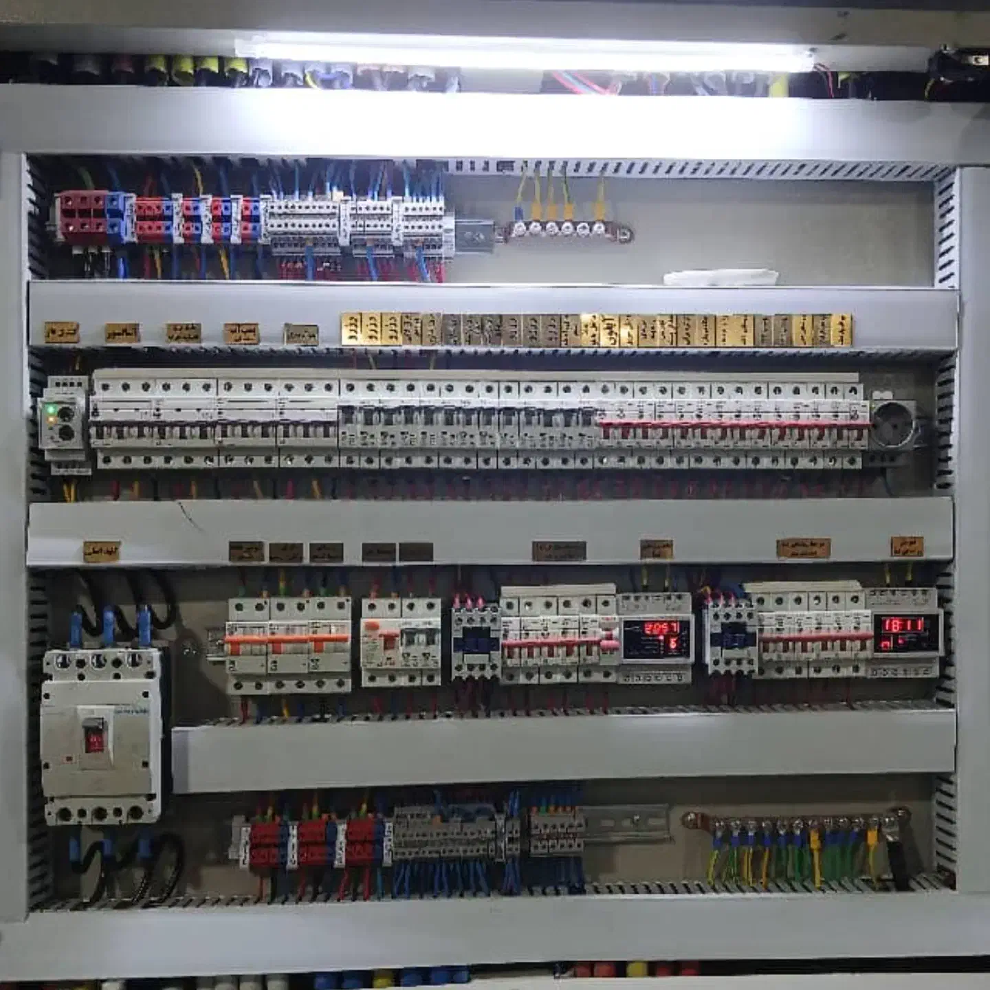 خدمات برق کاری لاین نوری ساختمان و صنعتی وسوله|خدمات پیشه و مهارت|اسلام‌شهر, باغ فیض|دیوار