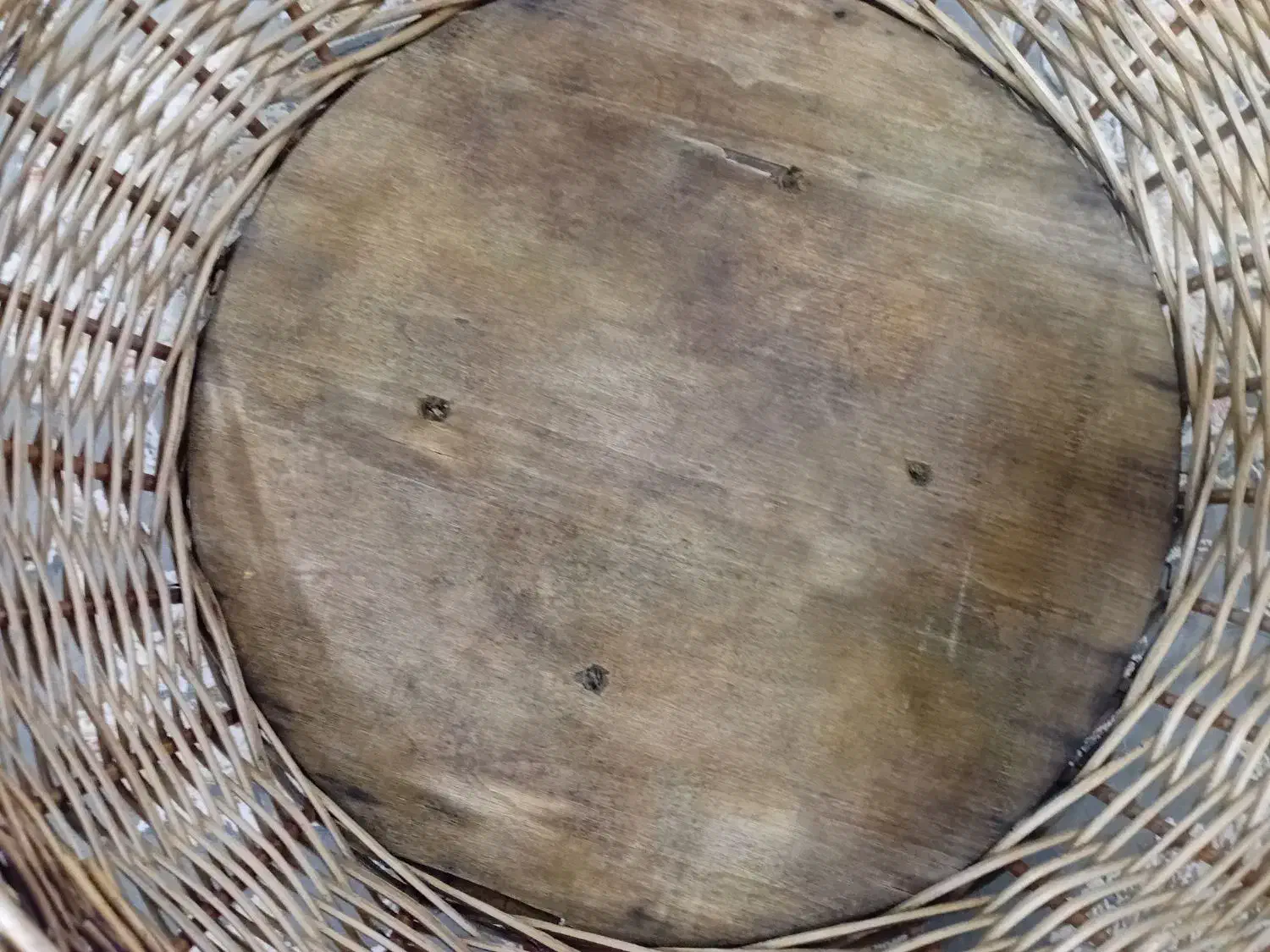 سبد حصیری|صنایع دستی و سایر لوازم تزئینی|قم, قلعه کامکار|دیوار