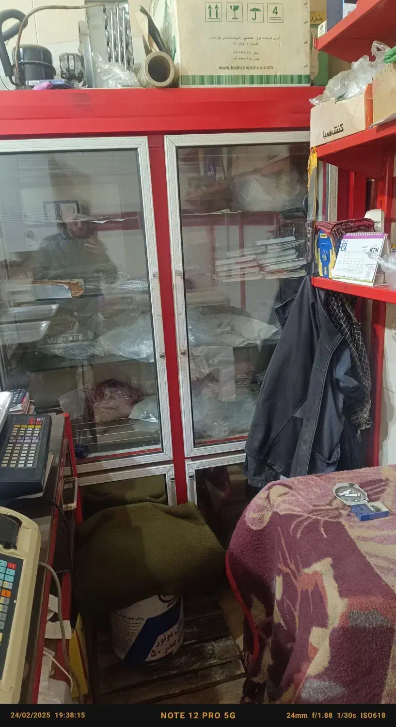 قفسه فروشگاهی و یخچال|فروشگاه و مغازه|تبریز, |دیوار