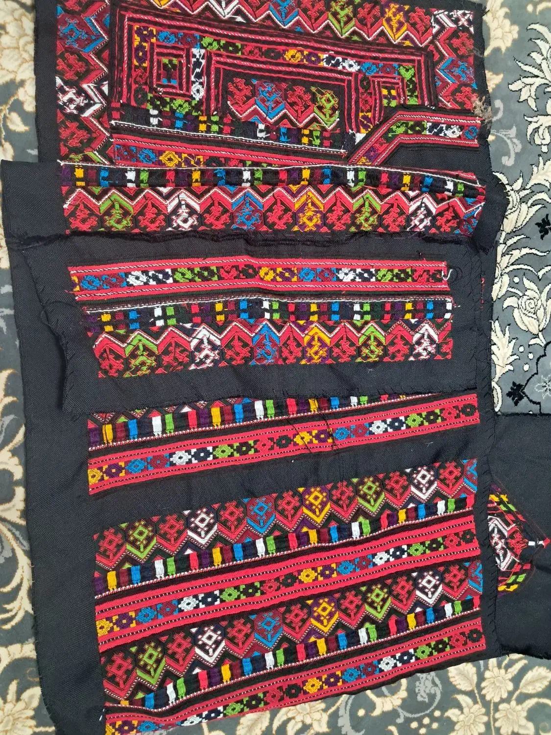 زی آستین|لباس|هامون, |دیوار