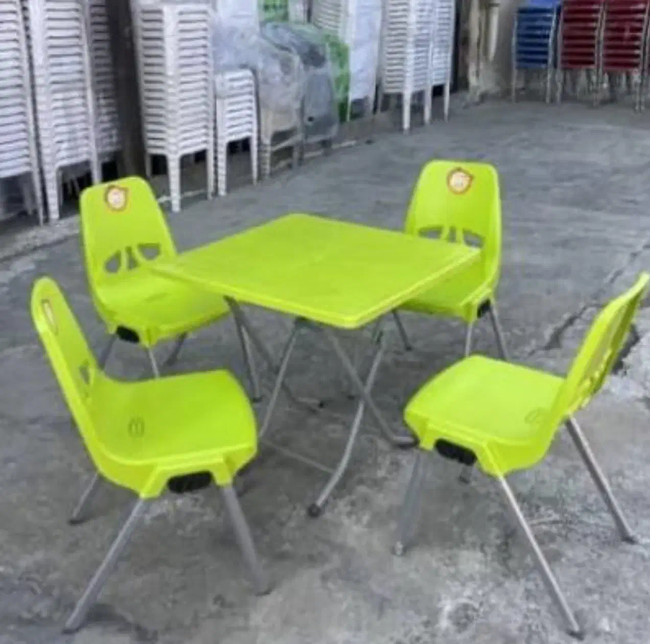 میز و صندلی غذاخوری پلاستیکی تاشو/ طرح آفتاب کد68|میز و صندلی غذاخوری|اسلام‌شهر, زرافشان|دیوار