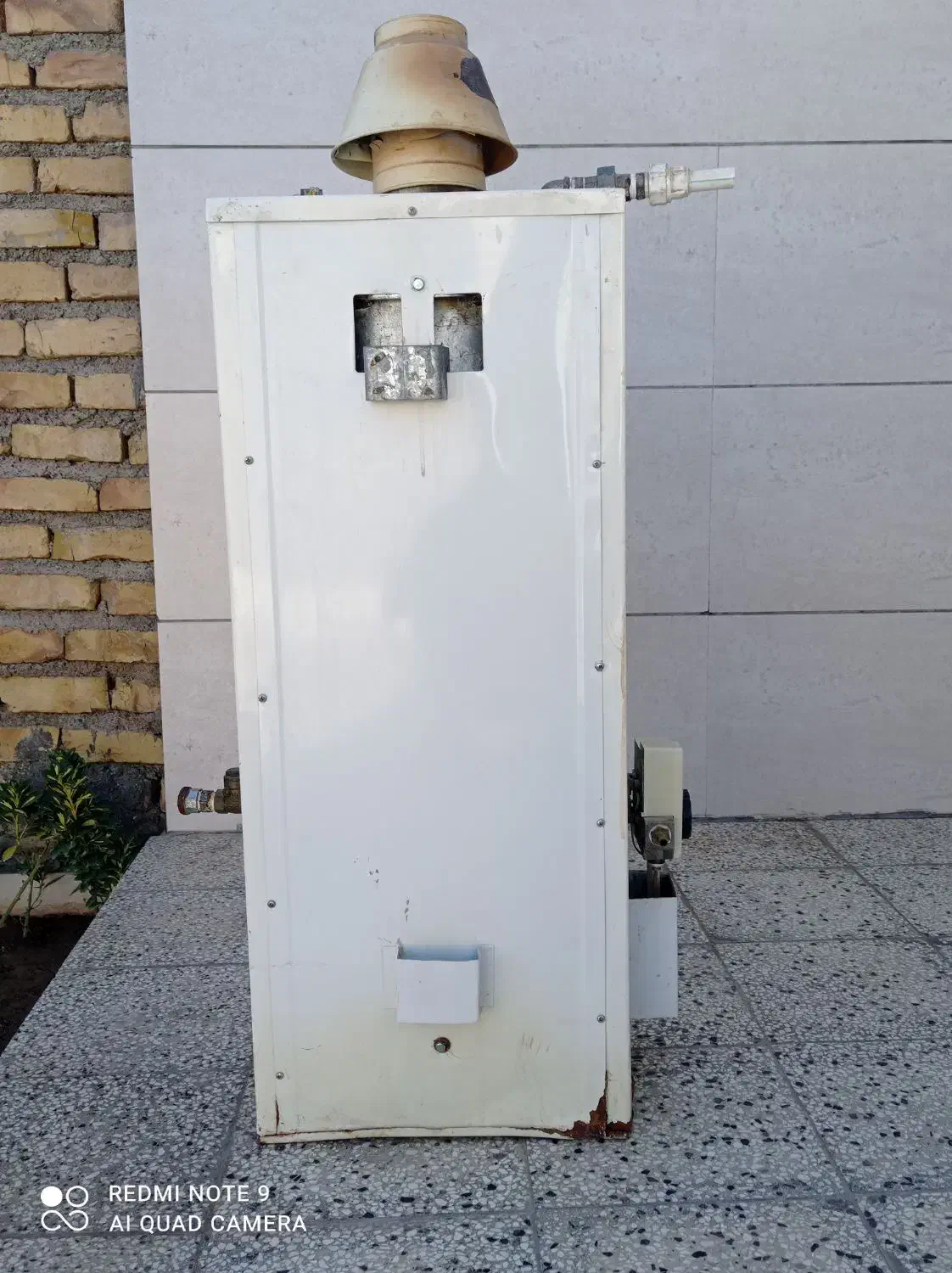 آبگرمکن دیواری مخزن دار|آبگرمکن، پکیج، شوفاژ|تربتحیدریه, بالا ولایت|دیوار