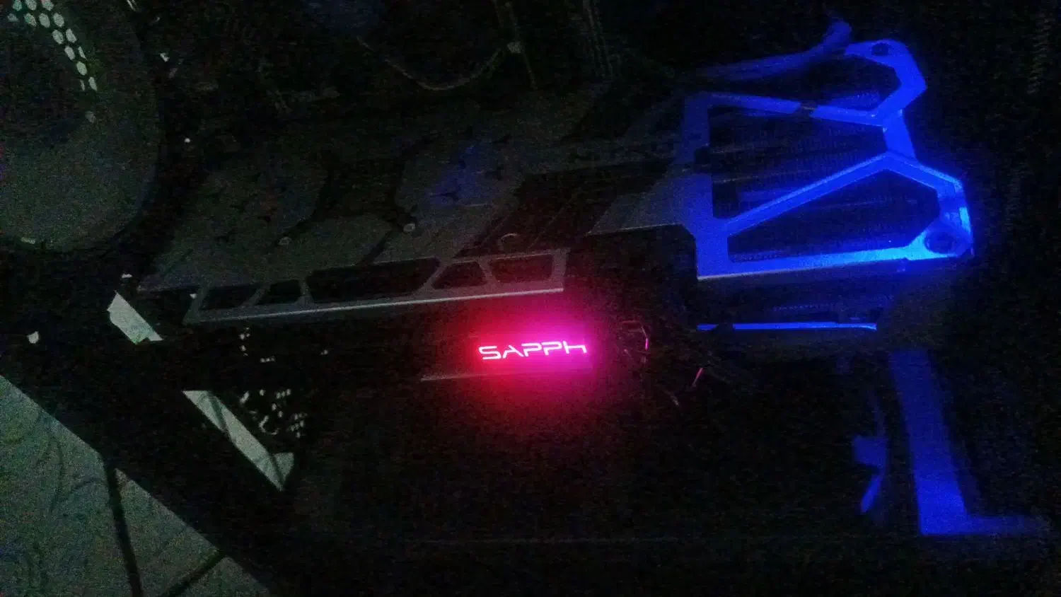 کارت گرافیک Rx5700xt sapphire nitro|قطعات و لوازم جانبی رایانه|تهران, زنجان جنوبی|دیوار