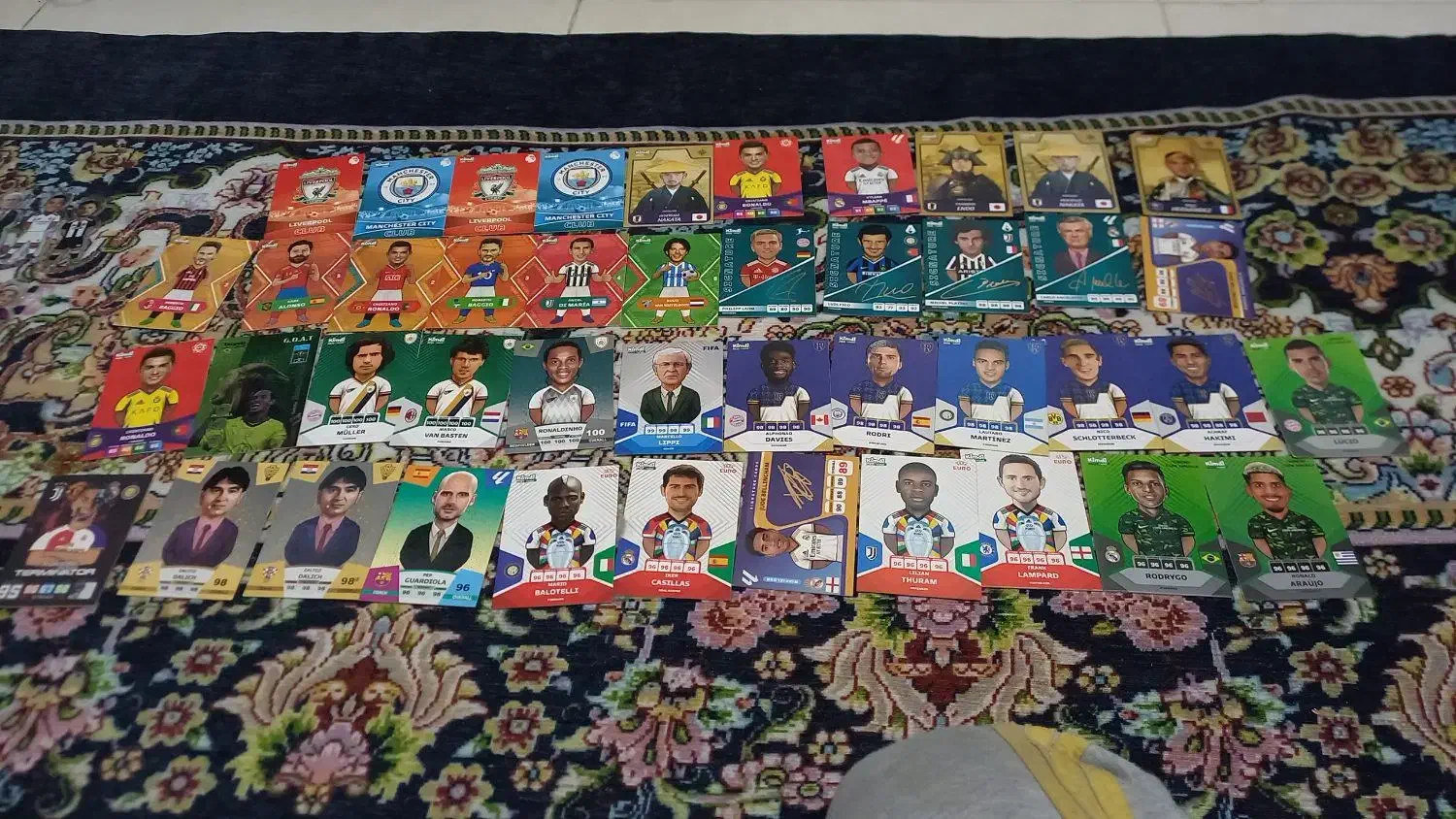 کیمدی|اسباب‌‌بازی|رشت, دخانیات|دیوار