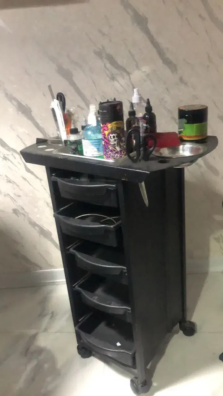 تخت اپیلاسیون و ترولی|آرایشگاه و سالنهای زیبایی|شاهینشهر, مسکن مهر|دیوار