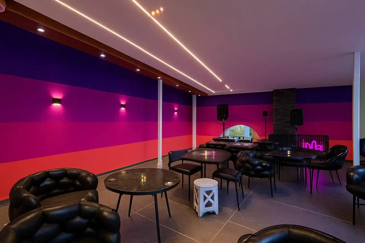 اجاره باغ و  سالن موزیک و نور پردازی جهت مراسم ها|اجارهٔ کوتاه‌مدت ویلا و باغ|ارژن, |دیوار