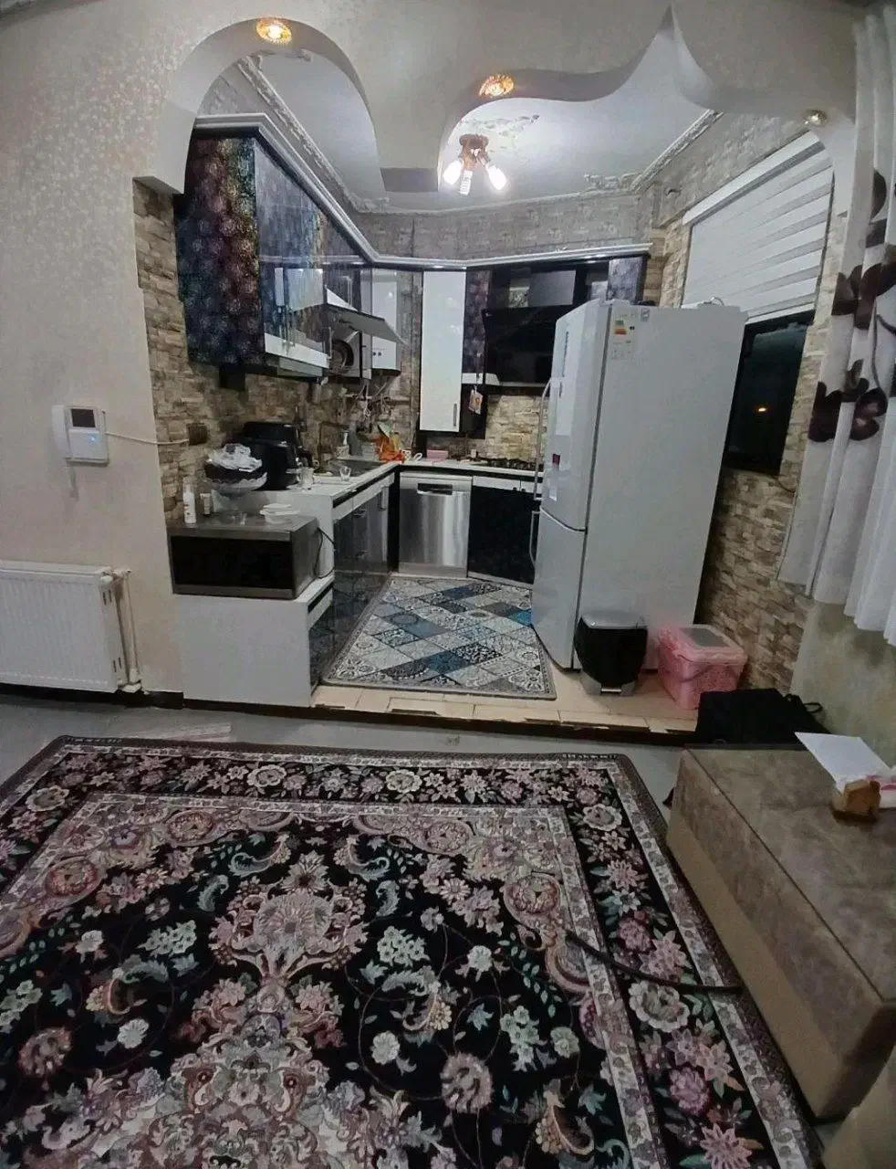 آپارتمان راه جدا با پارکینگ خشک 75 متری مرکز شهر.|فروش آپارتمان|آستانه اشرفیه, |دیوار