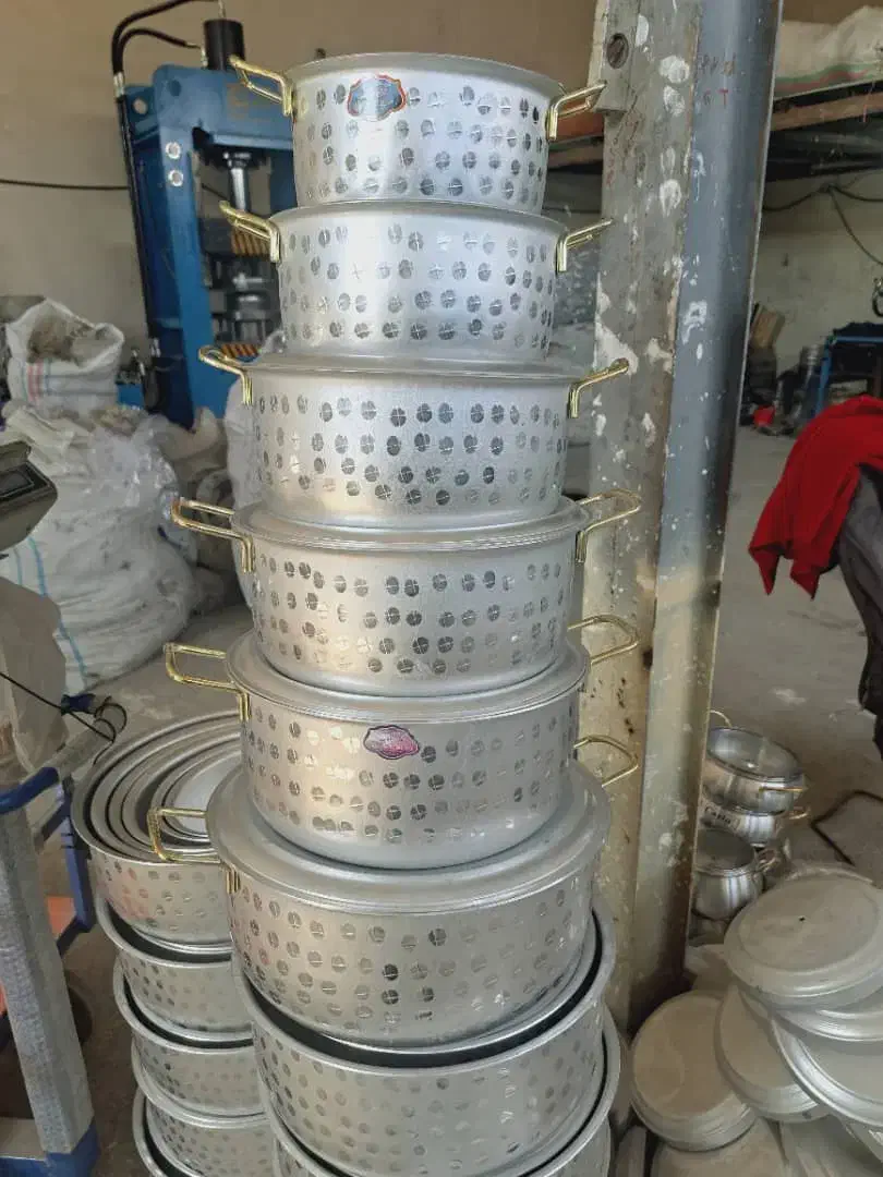 خریدو فروش انواع ظرف ظروف اشپزخانه|ظروف سرو و پذیرایی|کهنوج, |دیوار