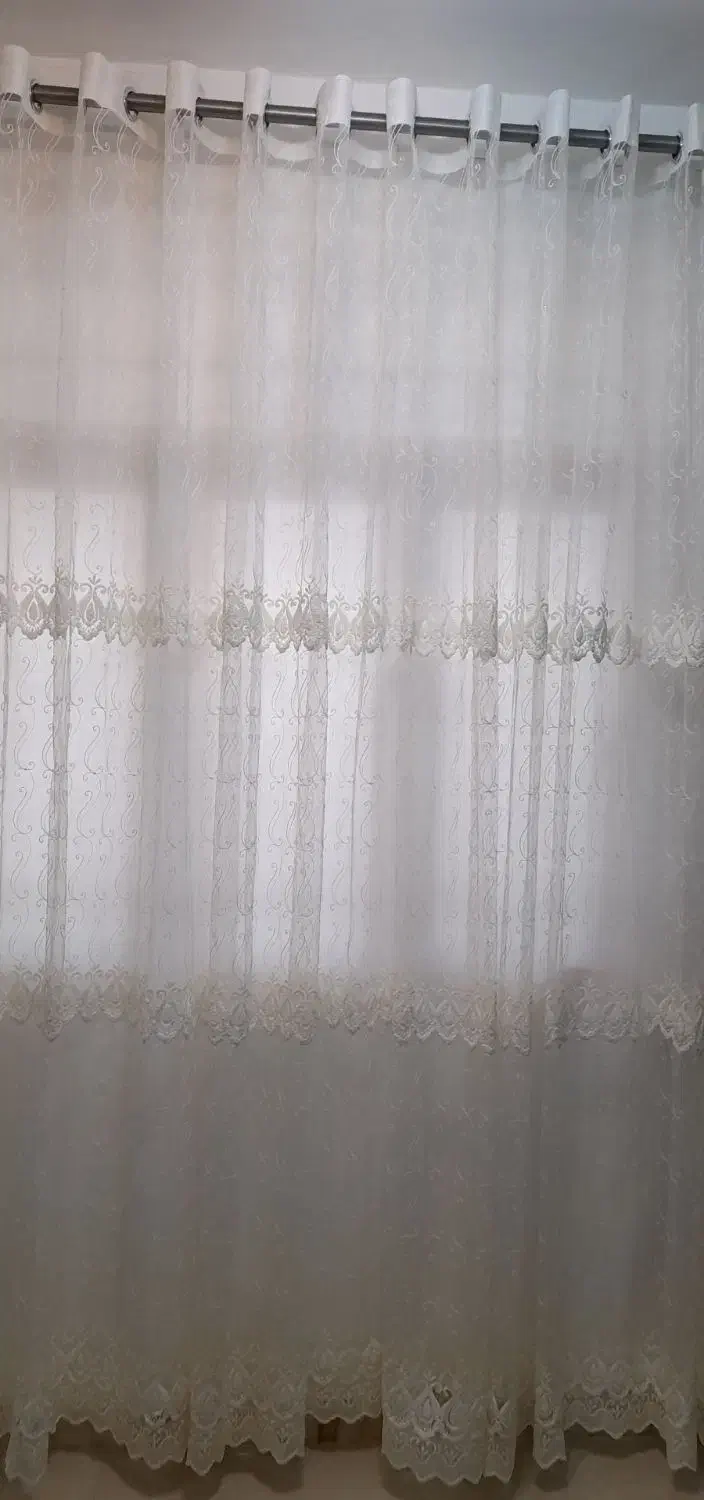 یک عدد پرده پانچ شده نو همراه با استر|پرده، رانر، رومیزی|آستانه اشرفیه, |دیوار