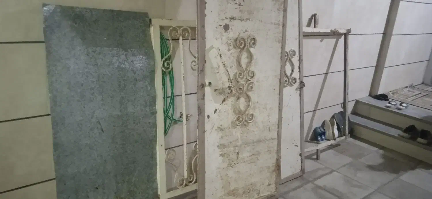 در حیاط|مصالح و تجهیزات ساختمان|سبزوار, شرق کال میانی|دیوار