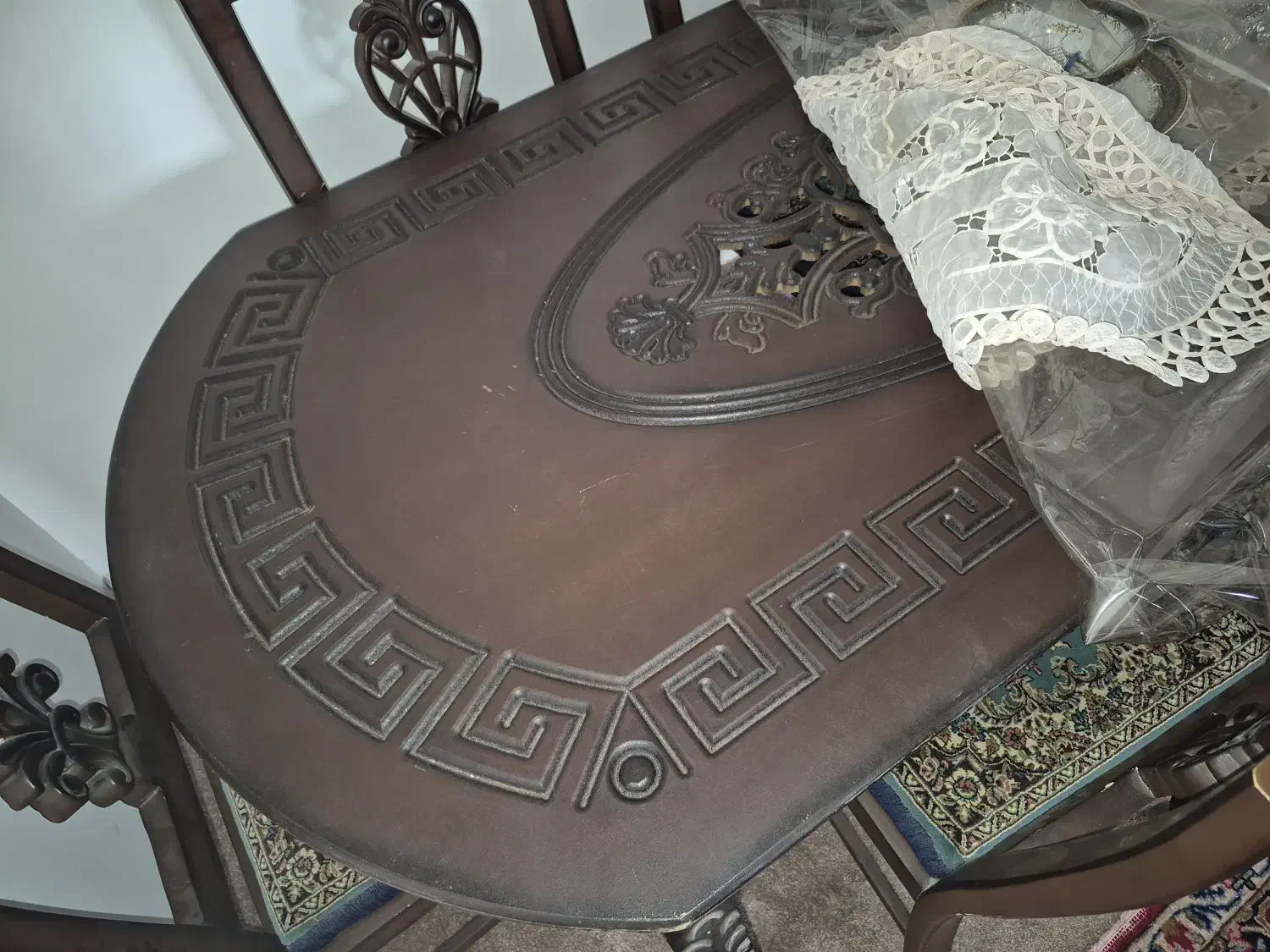 میز نهار خوری قالی ۸ نفره|میز و صندلی غذاخوری|کرمان, |دیوار