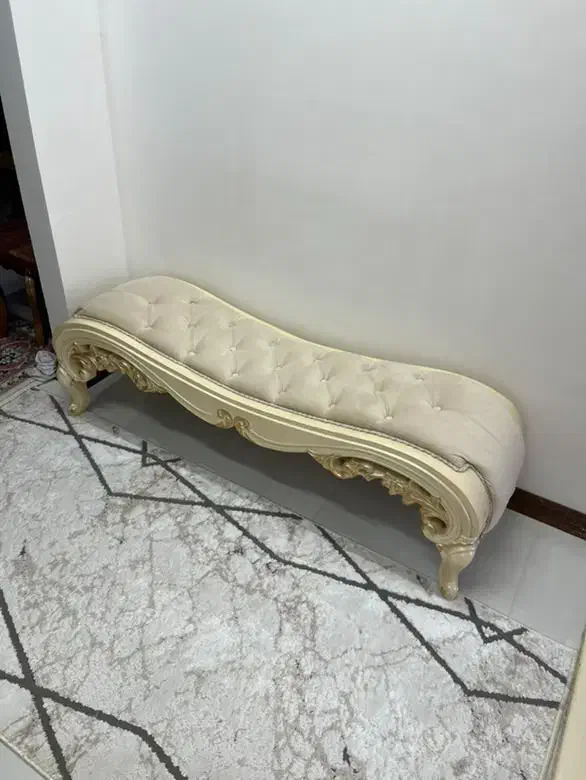 پاف|صندلی و نیمکت|قم, هفت تیر|دیوار