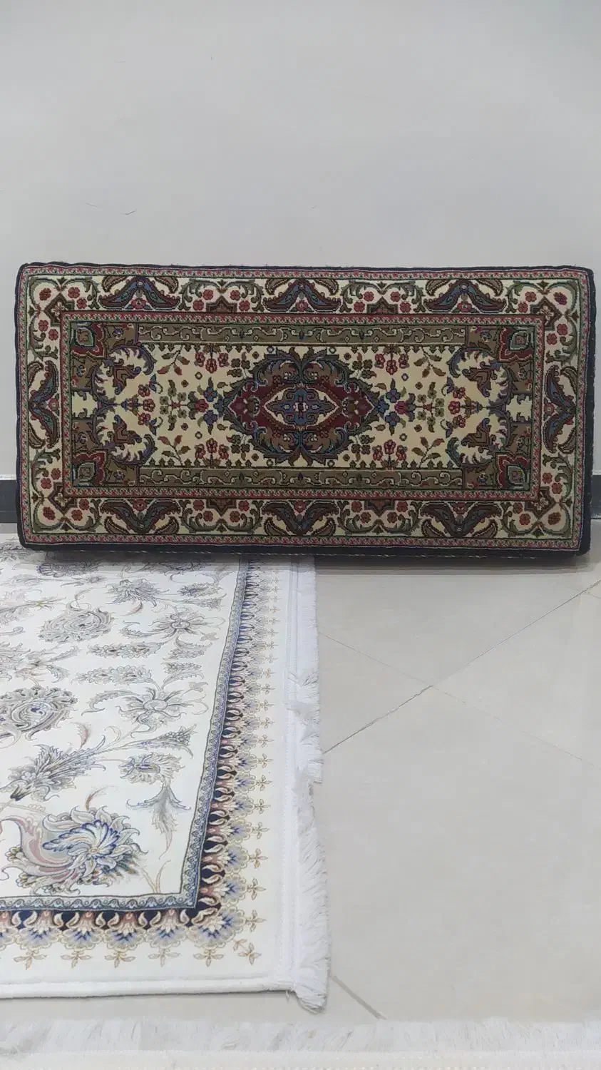 پشتی|پشتی|همدان, |دیوار