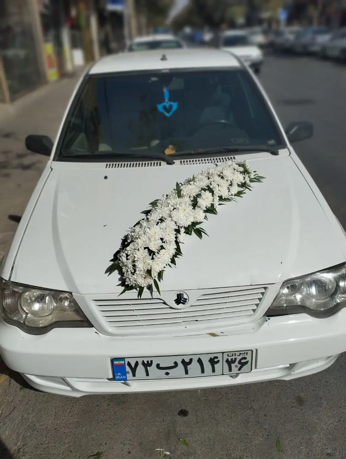 ماشین عروس و دسته عروس|گل مصنوعی|مشهد, رده|دیوار