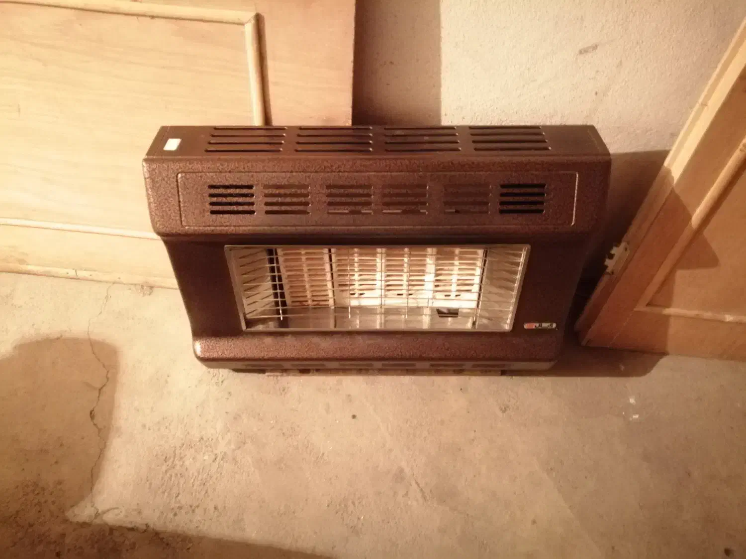 بخاری دیواری ابسال۴۶۳|بخاری، هیتر، شومینه|سنندج, |دیوار