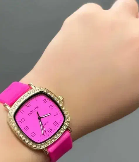 حراج ویژ.ه ساعت مچی بالون جشنواره روز زن یلدا مادر|حراج|همدان, |دیوار