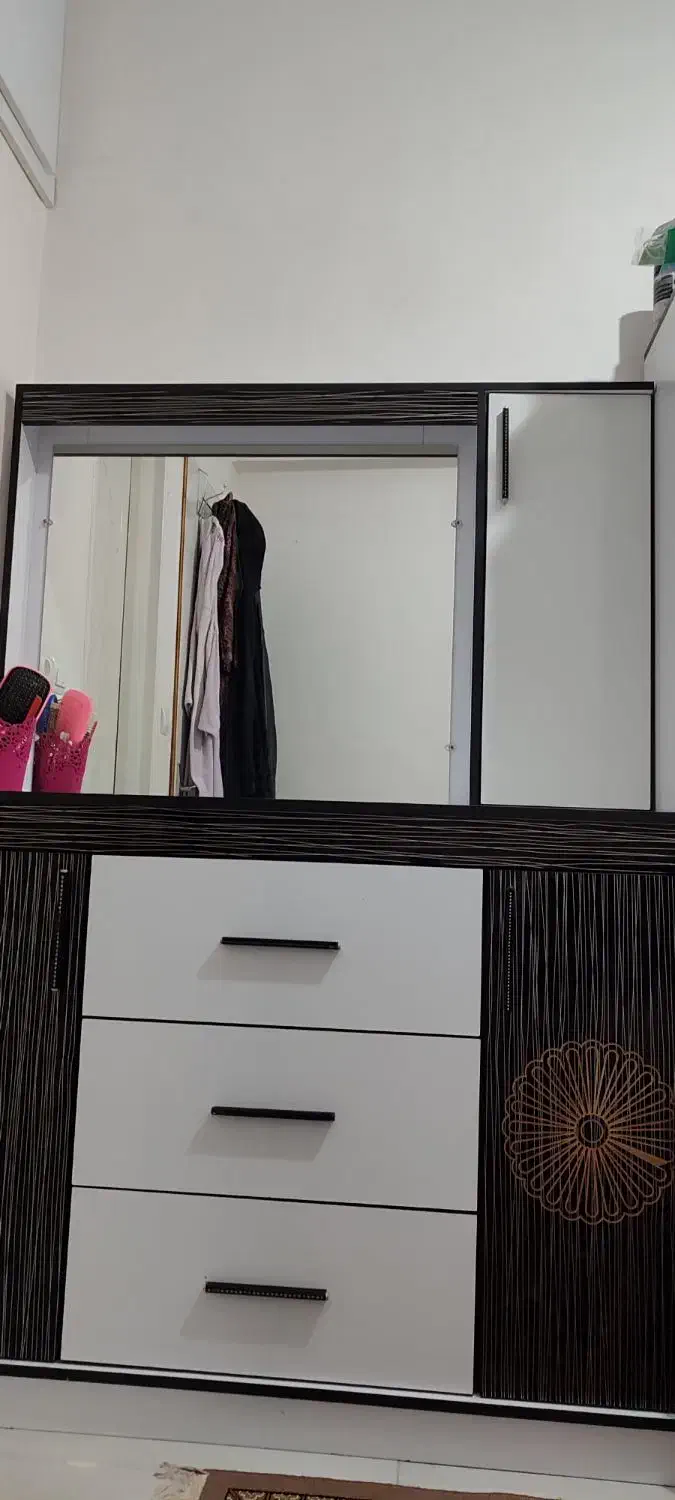 دلاور وآینه سفید مشکی|جاکفشی، کمد، دراور|پاکدشت, پاکدشت (مامازند)|دیوار