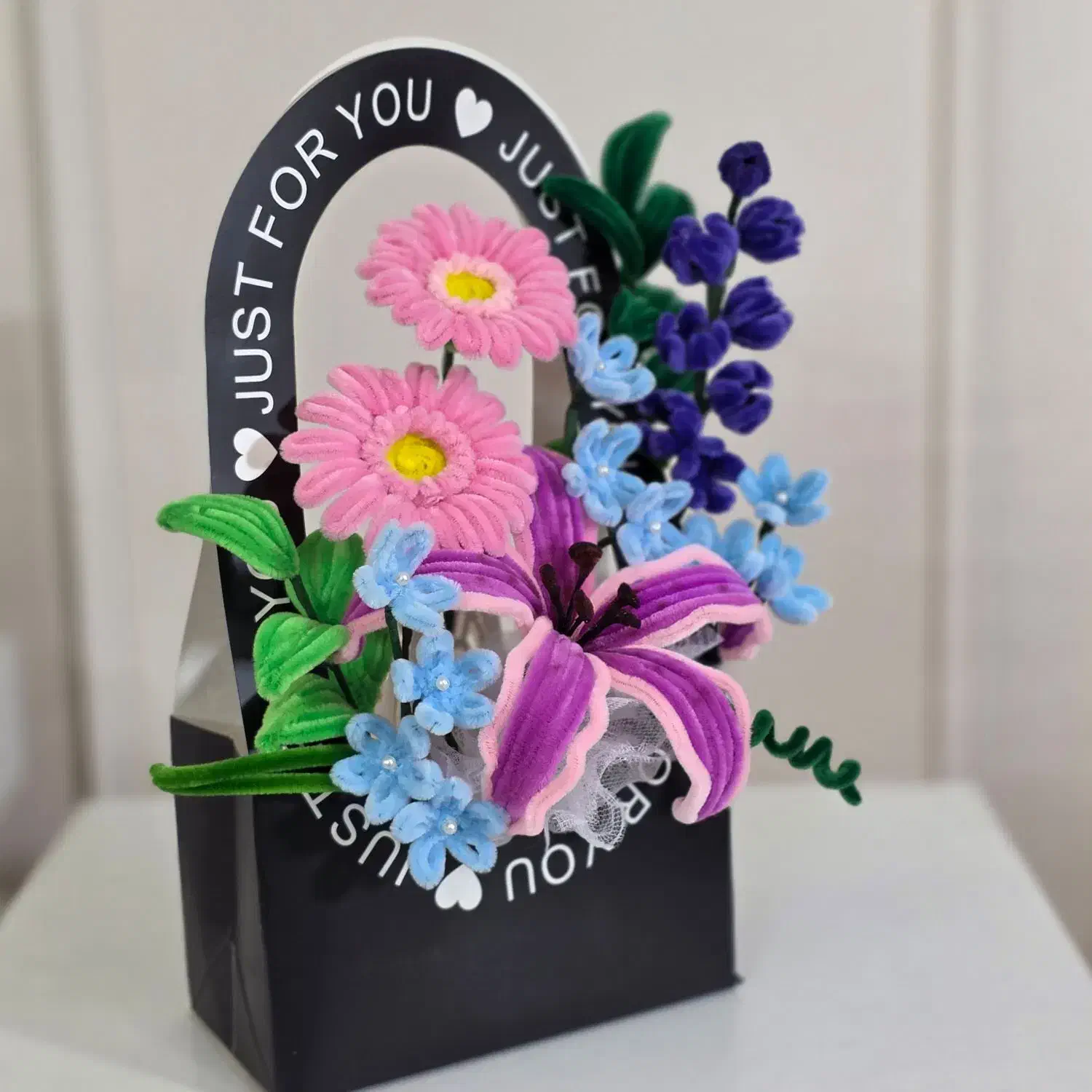 دسته گل ماندگار مخملی|گل مصنوعی|قم, انسجام|دیوار