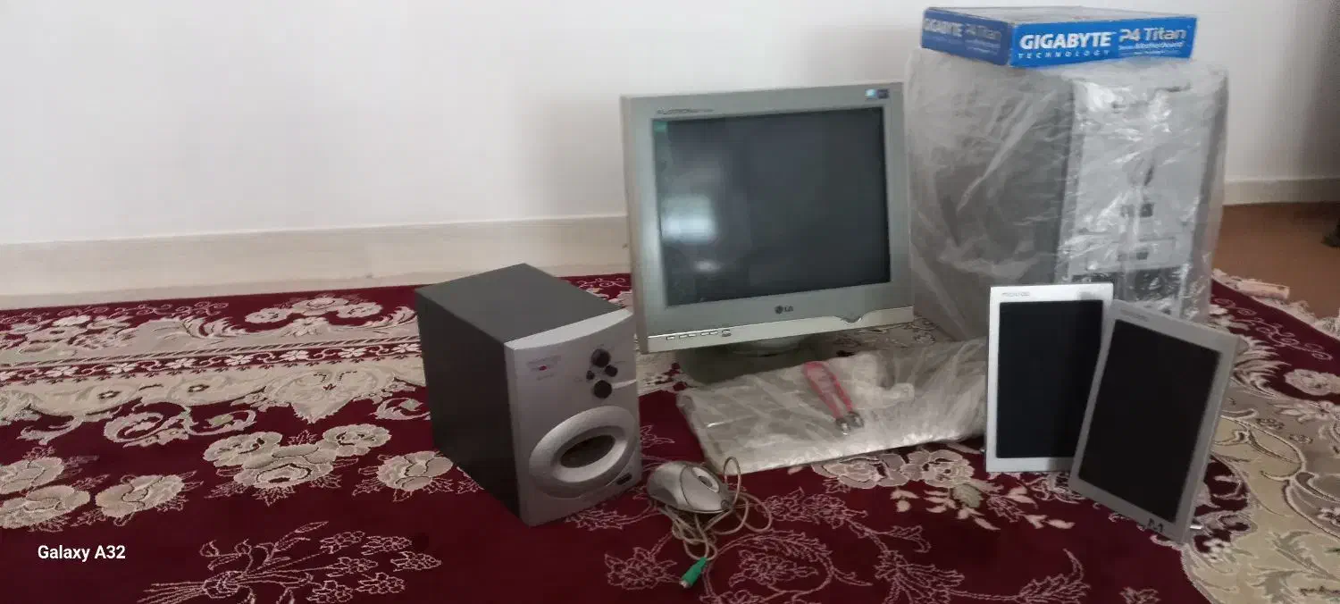 کامپیوتر درحد نو|رایانه رومیزی|بهار, |دیوار