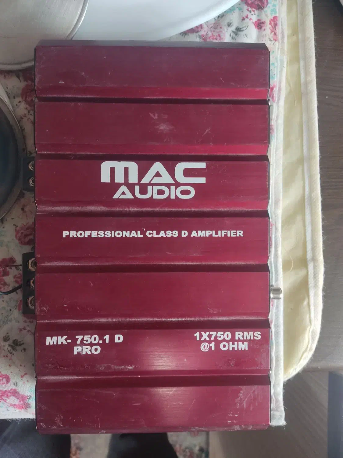 امپلی مونو|صوتی و تصویری|رودان, |دیوار