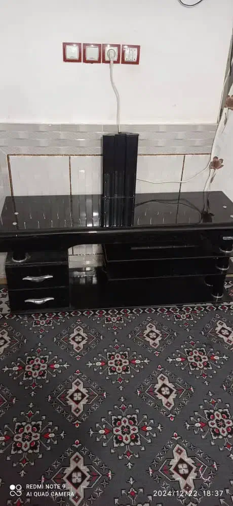 زیرتلوزیونی|میز تلویزیون|فیروزآباد (فارس), |دیوار