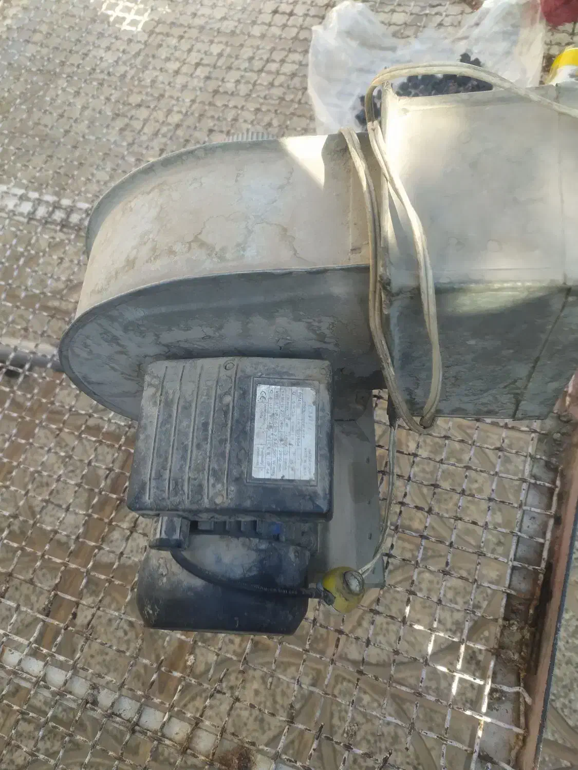 دمنده تکفاز|پنکه و تصفیهکنندهٔ هوا|شباب, |دیوار