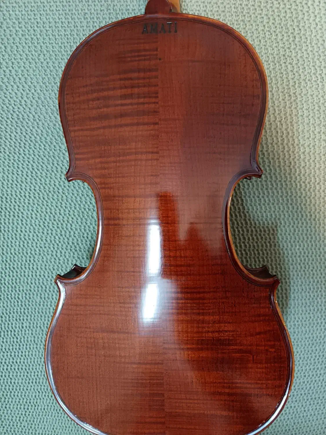 ویولن مارک آماتی|ویولن|اصفهان, مفتح|دیوار