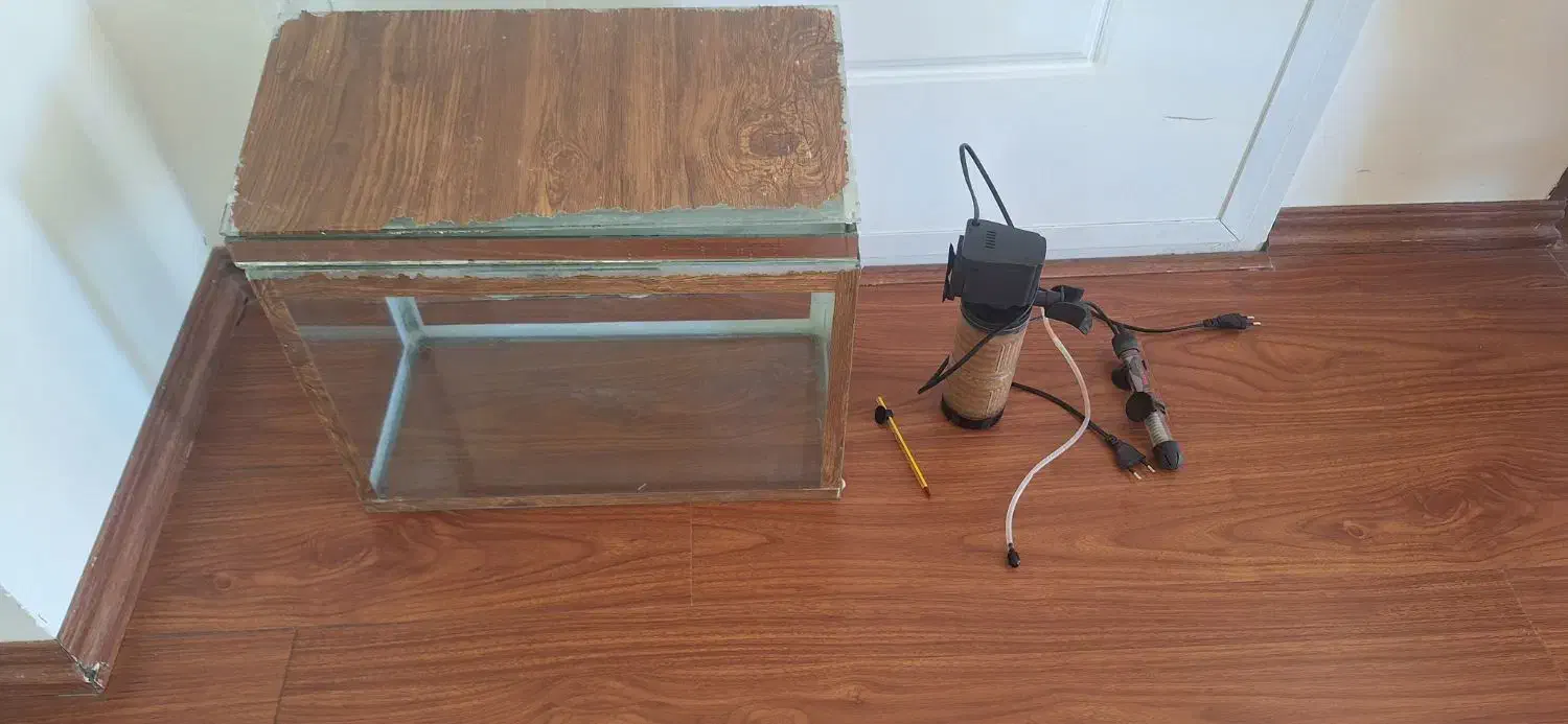 آکواریوم ۳۸ لیتری بهمراه پمپ آب، بخاری و دماسنج|ماهی|بیرجند, |دیوار