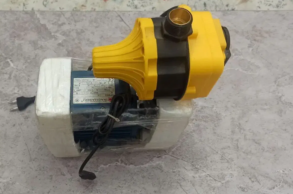 پمپ آب همراه با اتومات وکفکش نوسالم|ماشین‌آلات صنعتی|هشتگرد, فاز ۲ مهستان|دیوار