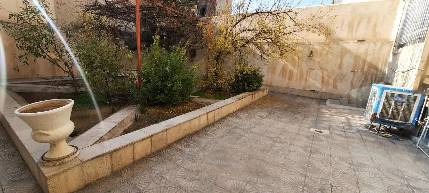 شهرک راه اهن دریاچه  ۶۰ متر یک خواب نورگیر سراسری