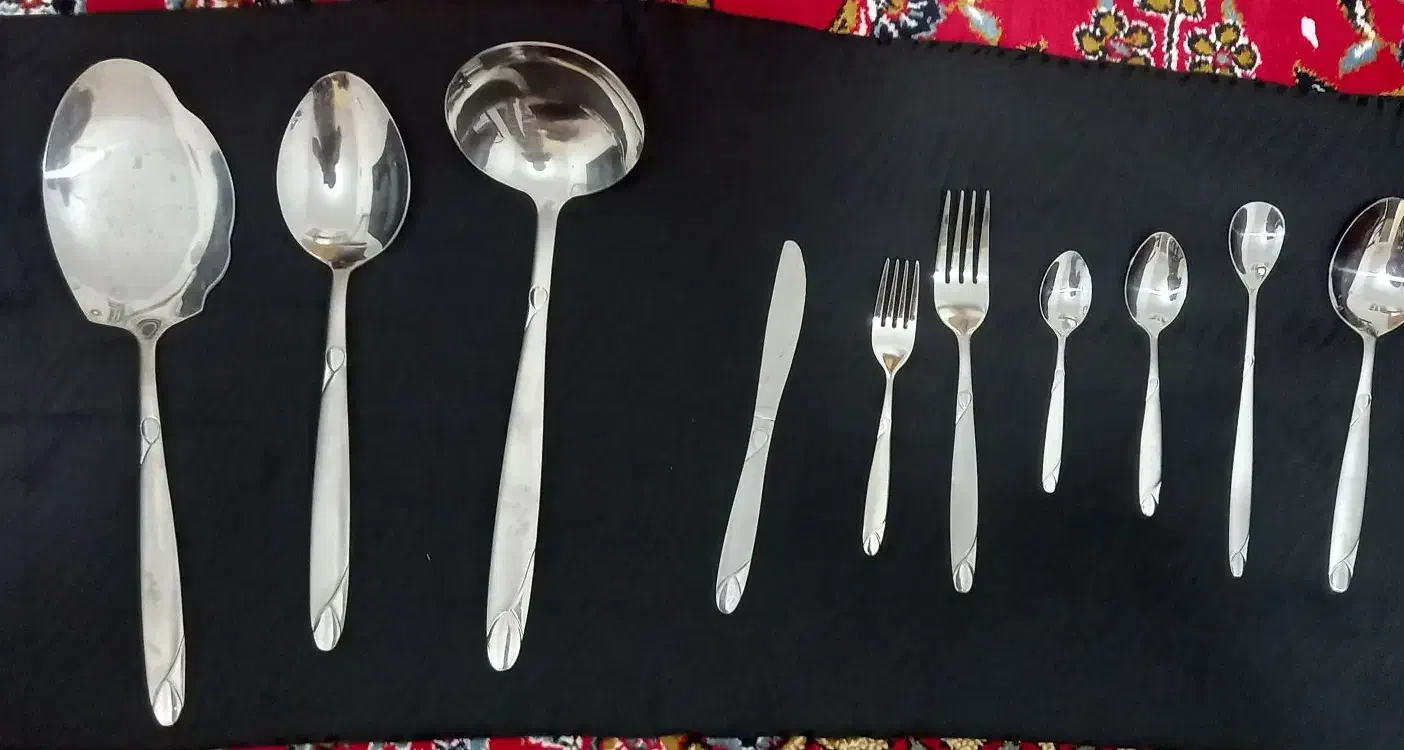 سرویس قاشق چنگال ۱۲ نفره|ظروف سرو و پذیرایی|خرم‌آباد, |دیوار