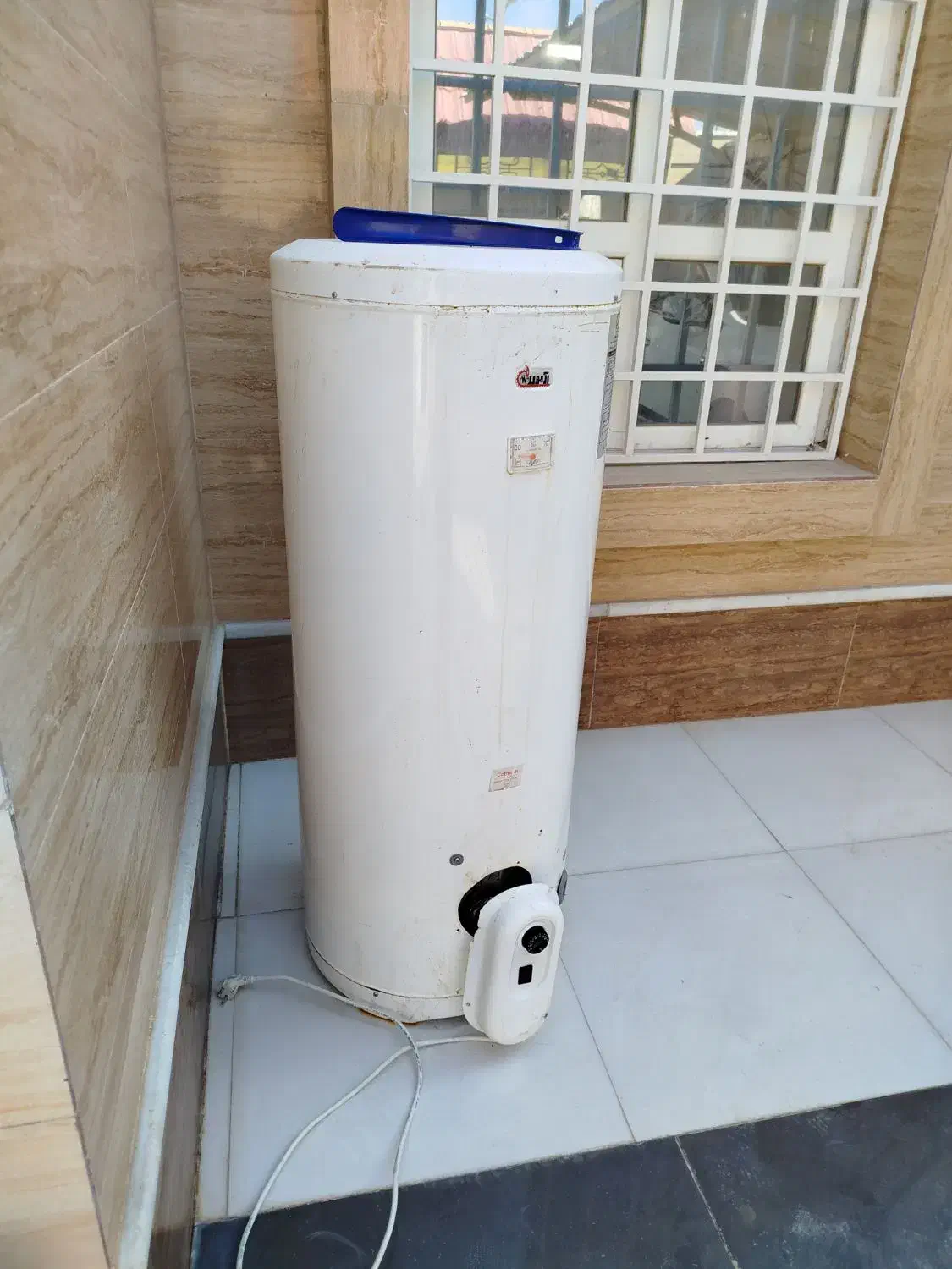 ابگرمن برقی ۲۰۰ لیتری|آبگرمکن، پکیج، شوفاژ|زابل, |دیوار