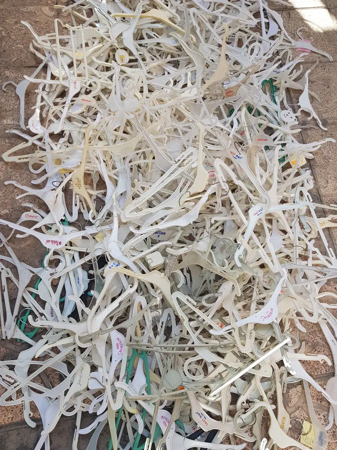 چوب رختی لباس|فروشگاه و مغازه|سراب, |دیوار