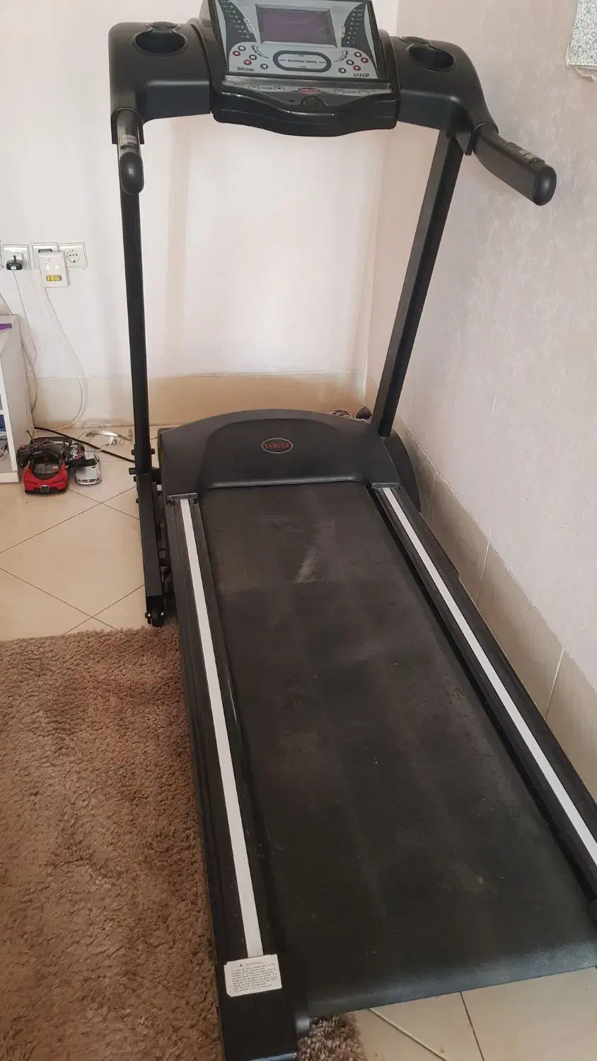 تردمیل sample|تجهیزات ورزشی|صدرا-فارس, فاز ۱|دیوار