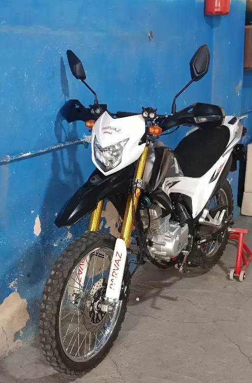 پرواز|موتورسیکلت|میانه, |دیوار