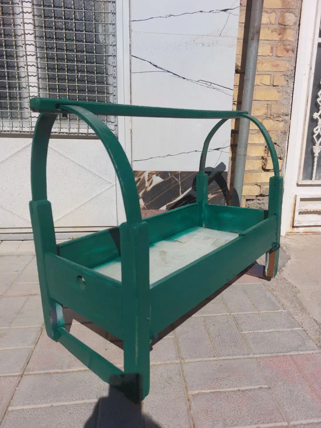 گهواره چوبی|تخت و صندلی بچه|بروجن, |دیوار