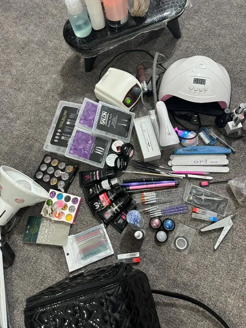 کاشت ناخن|آرایشی، بهداشتی، درمانی|بندر دیر, |دیوار