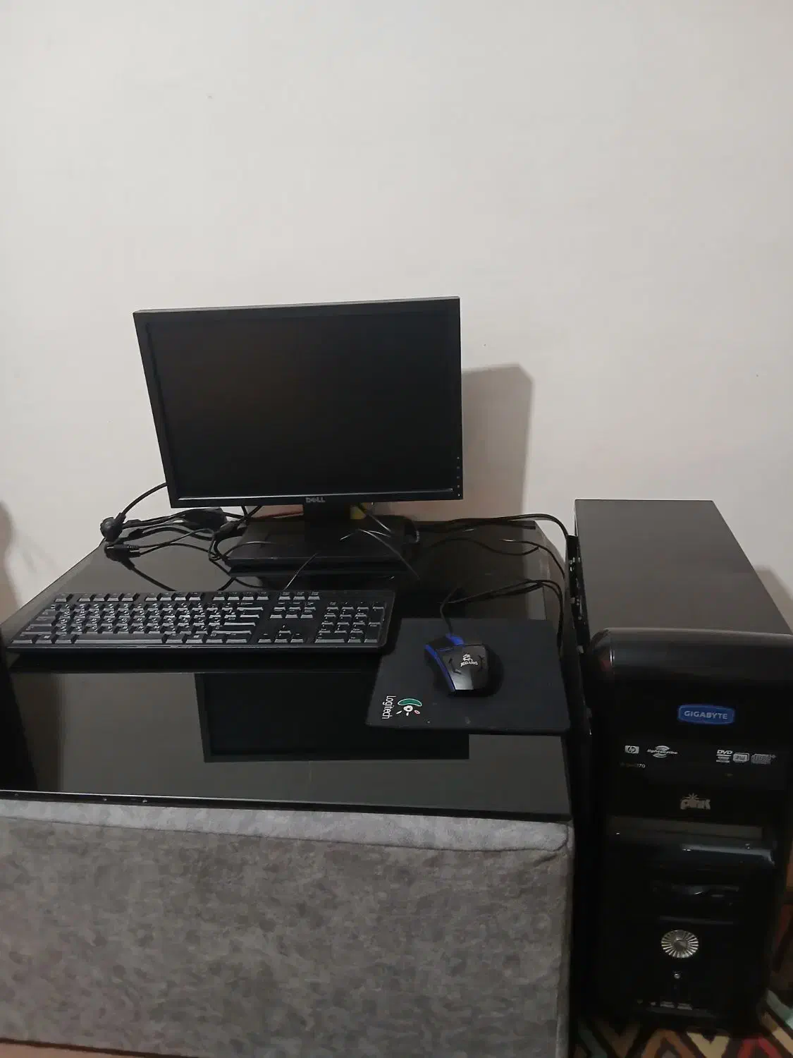 کامپیوتر خانگی|رایانه رومیزی|صدرا-فارس, فاز ۱|دیوار